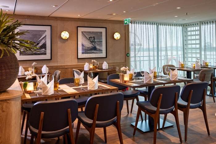 Viva Cruises Viva Two - Bistro 2.jpg